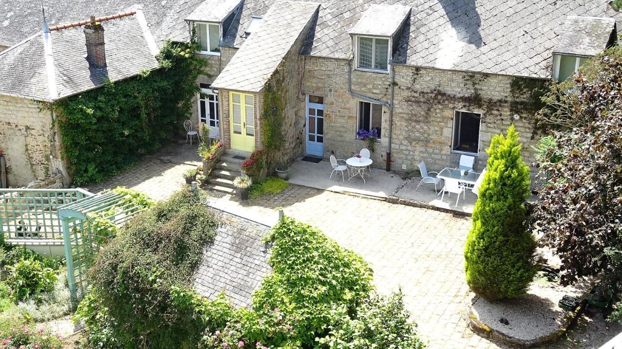 Apartmán Le Glycine A Manoir Sainte Cecile Juvigny-Val-d'Andaine Exteriér fotografie